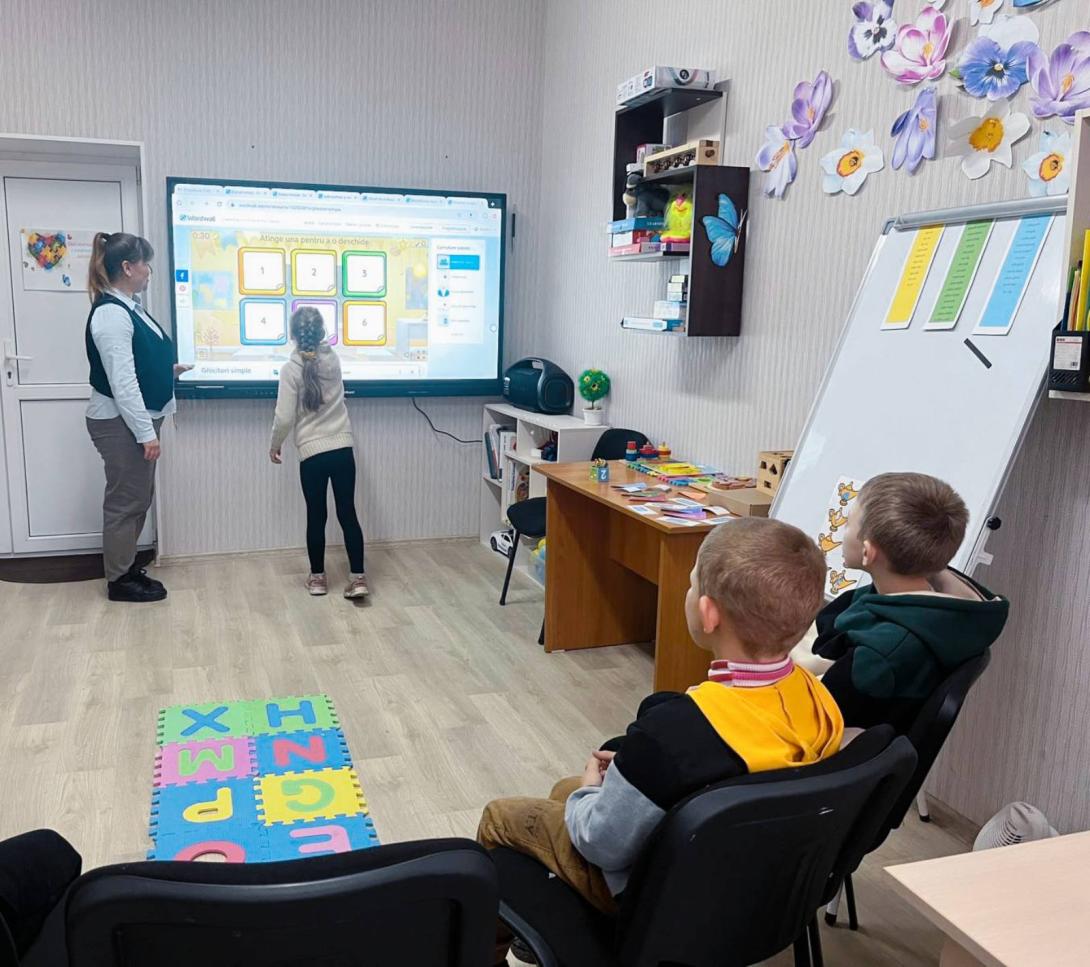 Panouri interactive LED
